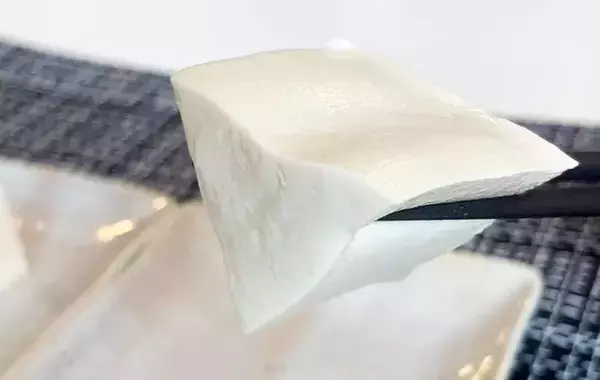 その発想はなかった！　豆腐の切り方に「マネしたい」「その手があったか」