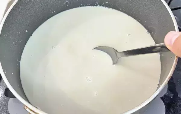 溶かして飲むの待って！　いつもと違う『ほうじ茶ラテ』の使い方に「また作りたい」