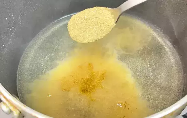 溶かして飲むの待って！　いつもと違う『ほうじ茶ラテ』の使い方に「また作りたい」