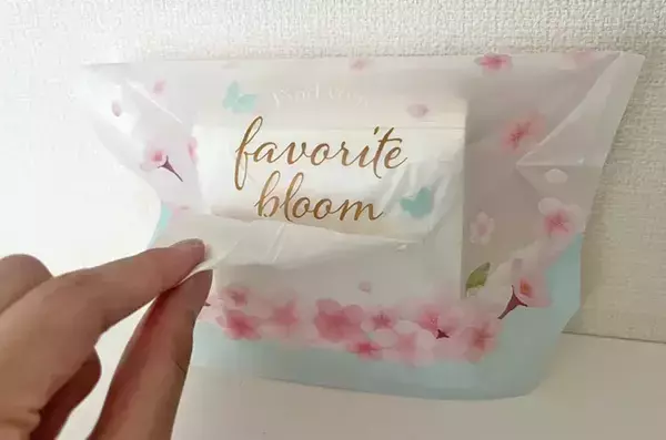 ティッシュは半分にカット！　ジッパー袋で“400枚そのまま持ち歩くワザ”に花粉症の家族が歓喜！