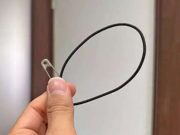 ヘアゴムで解決！　トートバッグの中で水筒が倒れない裏ワザを試してみた