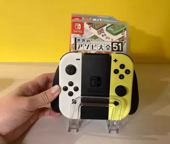 「頭いい」「スッキリした」　100均『ハンカチスタンド』の使い道に感動！