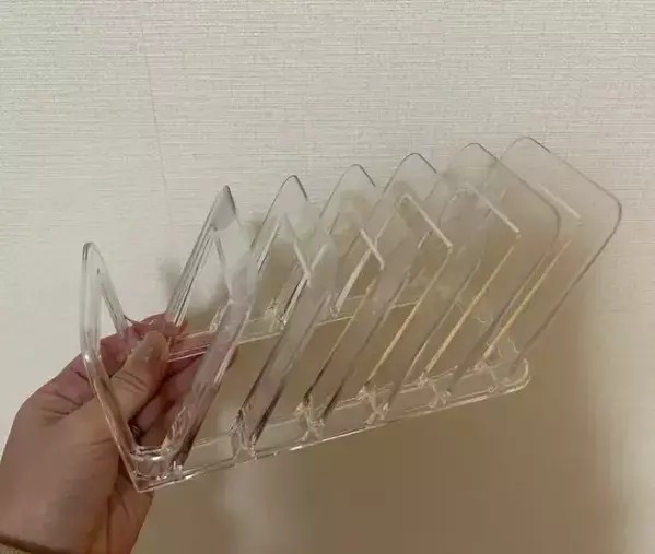 「頭いい」「スッキリした」　100均『ハンカチスタンド』の使い道に感動！