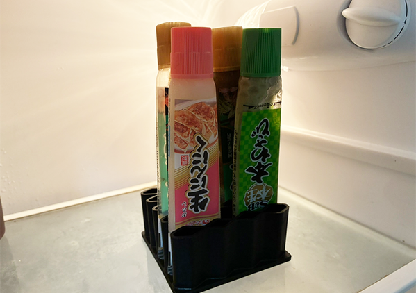 見かけたら手に取って！　キッチンが激変する便利アイテムに「すっきり片づいた！」【100均】