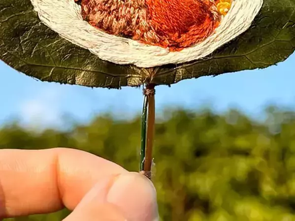 手に取った『1枚の葉っぱ』に表現されたのは？　「匂いが漂ってきそう」「お腹が空く」