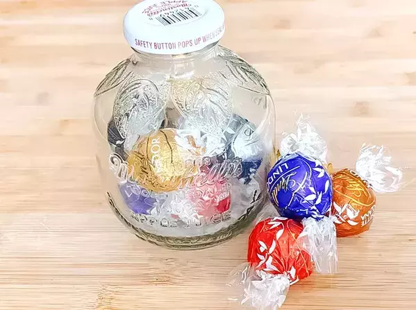 りんごジュースの空瓶　思わぬ活用法に「売り物みたい」「もっとほしい」