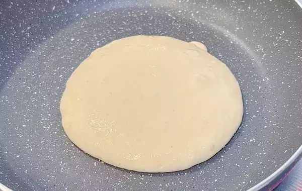 【比較】牛乳の代わりにヨーグルトを混ぜるだけ！　ホットケーキの簡単ふわふわアレンジ