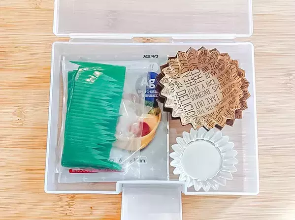 ダイソーで買った『はがき整理ケース』　思わぬ活用法に「パッと取り出せた」