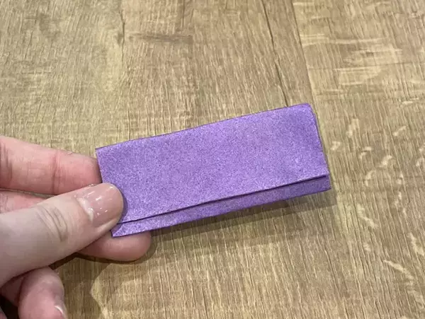 作業時間は5分ほど！　折り紙1枚で事務用のクリップを『おしゃれ』に見せる作り方