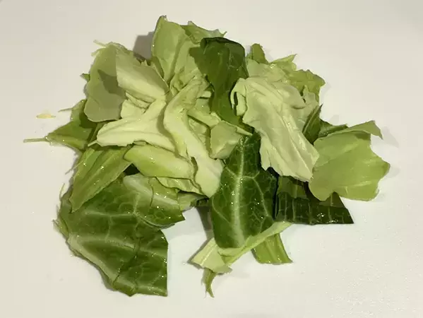 キャベツと塩昆布を『袋』に入れて完成！　春にピッタリな絶品メニュー【レシピ】