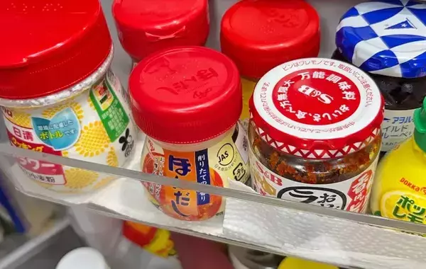 冷蔵庫ポケットに1枚敷いてみて！　掃除の頻度を減らすアイディアを実践してみた