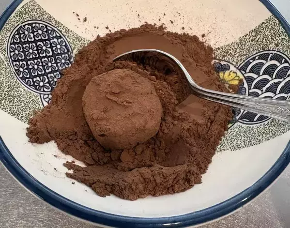 「電子レンジで30秒」　牛乳をかけた『チョコパイ』を加熱すると？「想像を超えてた！」