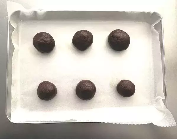 「電子レンジで30秒」　牛乳をかけた『チョコパイ』を加熱すると？「想像を超えてた！」