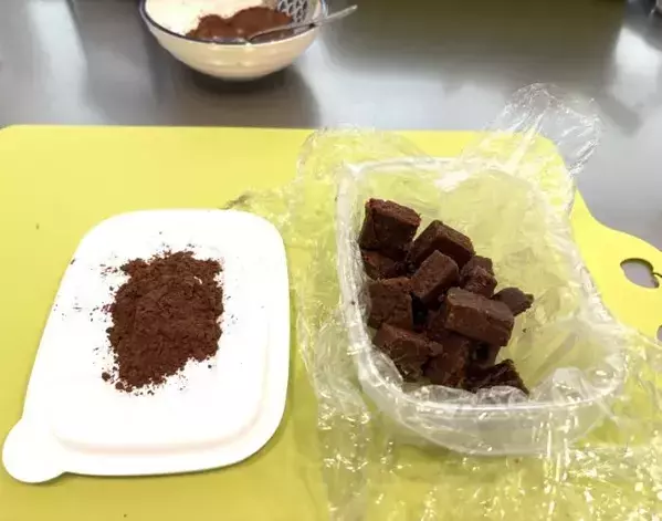 「電子レンジで30秒」　牛乳をかけた『チョコパイ』を加熱すると？「想像を超えてた！」