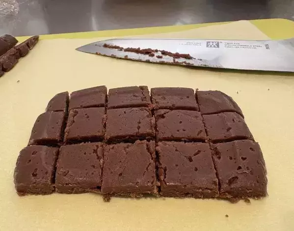 「電子レンジで30秒」　牛乳をかけた『チョコパイ』を加熱すると？「想像を超えてた！」