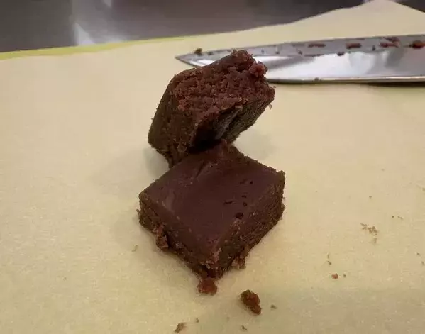 「電子レンジで30秒」　牛乳をかけた『チョコパイ』を加熱すると？「想像を超えてた！」