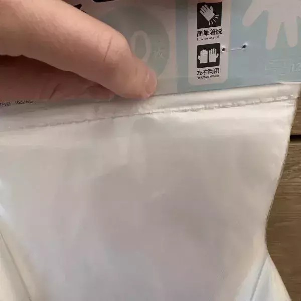 100均の手袋を『S字フック』に引っ掛けると？　思わぬ発想に「コレが正解」「天才かよ」