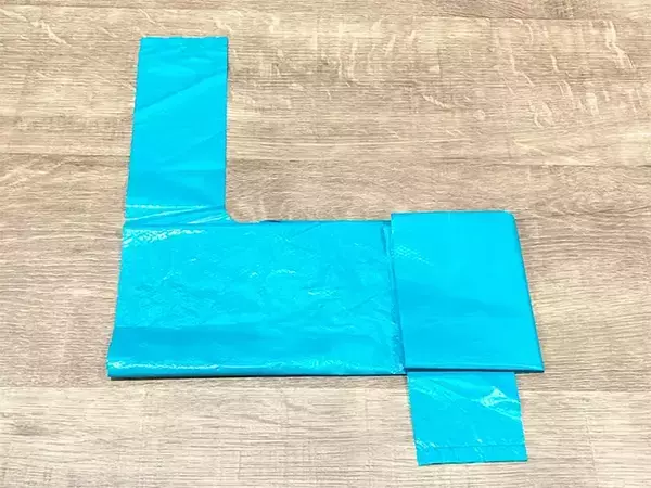 話題の『トートバッグ折り』を検証　『三角折り』より便利なレジ袋の畳み方手順