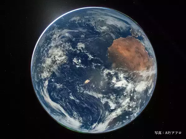 「鳥肌が立った」「史上最高の1枚」宇宙から見た地球の絶景に『60万いいね』