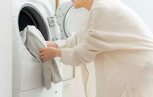 洗濯機の電気代は『量』で変わる？　節約のコツを東芝ライフスタイルに聞いてみた