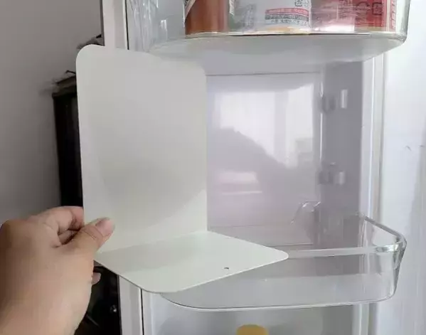 2つのブックエンドを『Ｕ字』に連結すると？　収納テクに「スッキリ」「真似します」