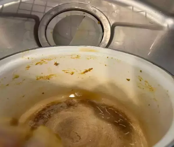 「捨てるのは待って」　使用済みのラップを丸めて使うと？使い道に「ウソでしょ」「衝撃」