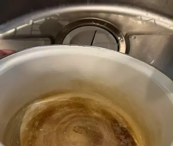 「捨てるのは待って」　使用済みのラップを丸めて使うと？使い道に「ウソでしょ」「衝撃」