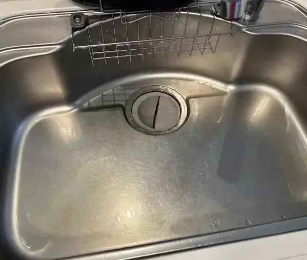 「捨てるのは待って」　使用済みのラップを丸めて使うと？使い道に「ウソでしょ」「衝撃」