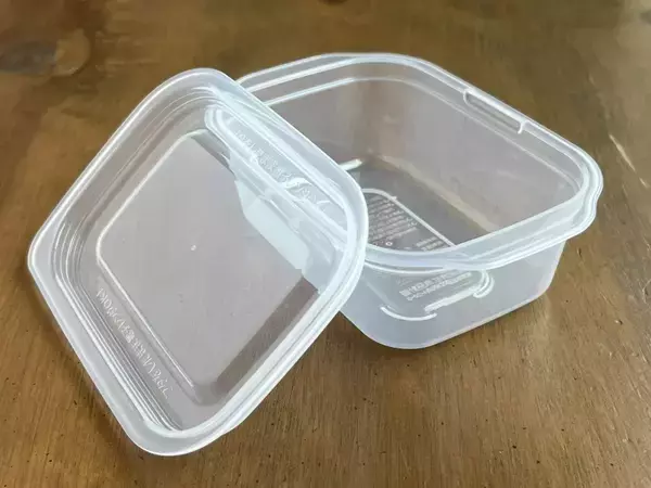 「もう捨てよう」と諦めていた保存容器　簡単すぎる復活テクに「ピカピカ」「嘘でしょ」【お手入れテク4選】