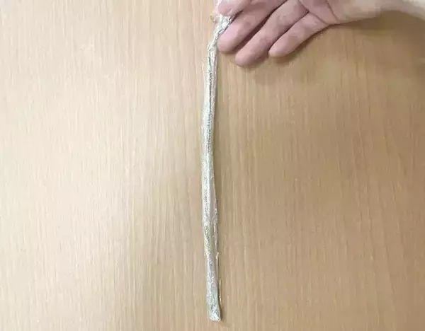 もうイライラしない！　絡まりやすいネックレスはラップやストローで持ち運ぶ