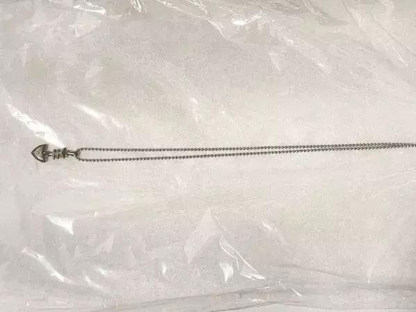 もうイライラしない！　絡まりやすいネックレスはラップやストローで持ち運ぶ