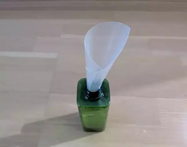 使い古したクリアファイルは捨てないで！　まさかの活用法に「手間が減った」「最高」