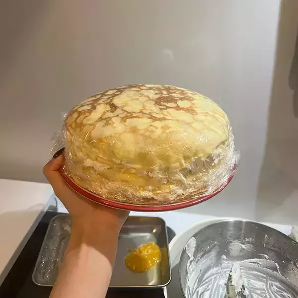 金曜深夜に作った『ご褒美スイーツ』に反響　完成したのは？「全方向で美少女」「最高」