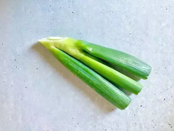 長ネギの『青い部分』捨てないで！　めんつゆと豚肉で作る、炊き込みご飯レシピ