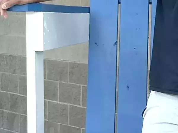 「遠近感がおかしくなる」　身長221cmの新人候補生、同僚と並んだ姿に二度見