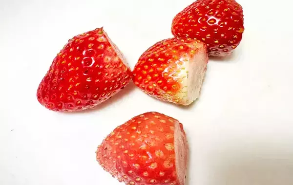 食パンに食べ飽きた時はこれ！　子どもが喜ぶ『イチゴ大福風トースト』アレンジ術