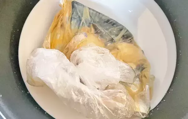 【30分で作れる】ポリ袋に全部入れて、鍋にポイッ！　失敗知らずのサバの味噌煮に、夫も感動