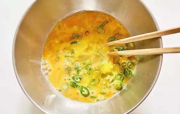 「食感がよくておいしい」と夫が気に入った！　玉子焼きに加えたのは？