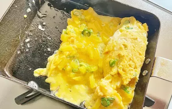 「食感がよくておいしい」と夫が気に入った！　玉子焼きに加えたのは？