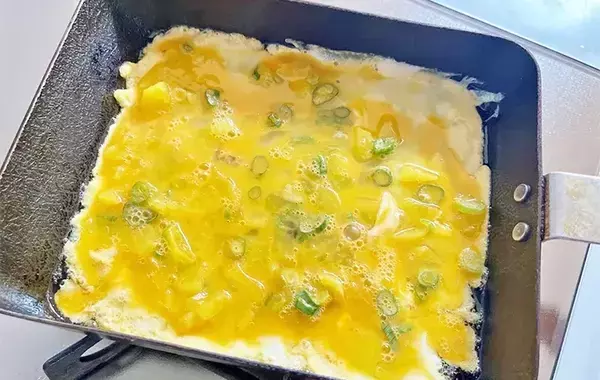 「食感がよくておいしい」と夫が気に入った！　玉子焼きに加えたのは？