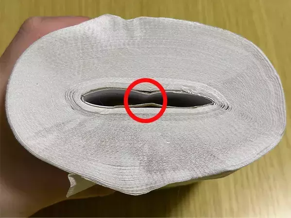 【30秒でできる】　トイレットペーパーから芯を抜く方法！　レジャーや避難用に便利