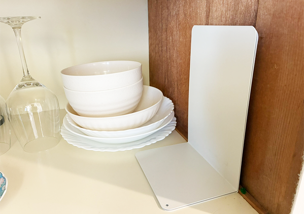 調理中に出るゴミ、いちいち捨てるのが面倒　ブックエンドで作れる『簡易ゴミ箱』で作業効率アップ