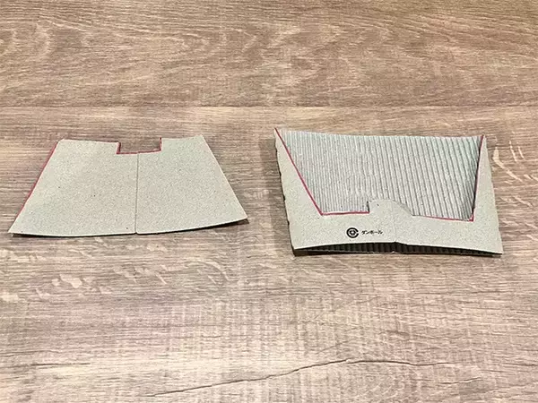 【0円DIY】飲み終わった後の“紙スリーブ”　スマホスタンドに再利用する手順