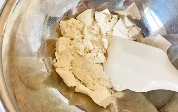 ホットケーキミックスに入れてみて！　モチモチになる裏技に「食べ応えバッチリ」「毎回入れたい」