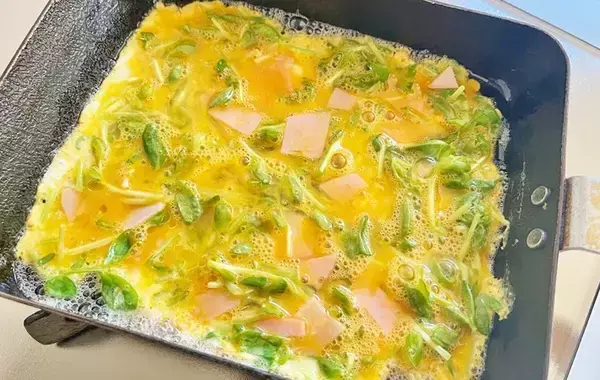 卵焼きのかさましにピッタリ！　混ぜた安い具材に「シャキシャキ」「弁当に入れたい」