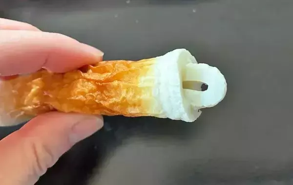 ちくわの両端を切って…　料理中のストレスが減る賢い裏ワザに「その手があったか！」