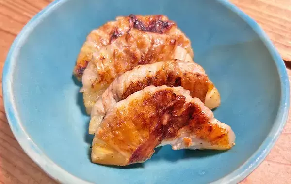 豚肉を巻いてみて！　甘じょっぱさがクセになる時短おかずに「夫が一口食べて大絶賛」