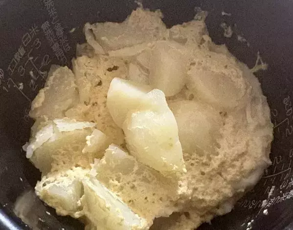 ジャガイモはもう茹でません！　手間のかかるポテトサラダ作りを一変させた方法