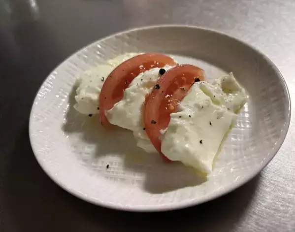 鍋で『数分』温めた6Pチーズ　まさかの変化にビックリ！