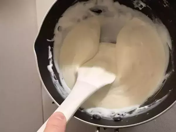 鍋で『数分』温めた6Pチーズ　まさかの変化にビックリ！